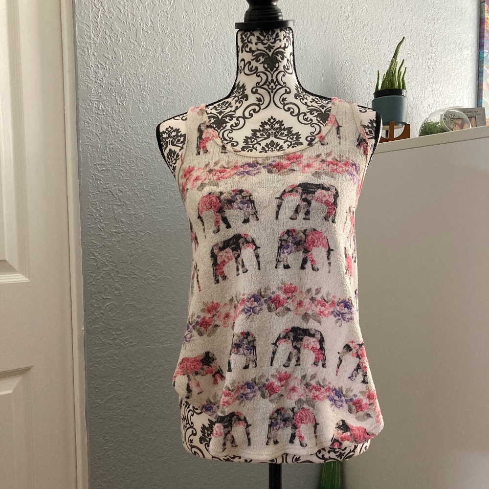 🍀 4 for $24: SAGE Floral Crochet Knit Tank small